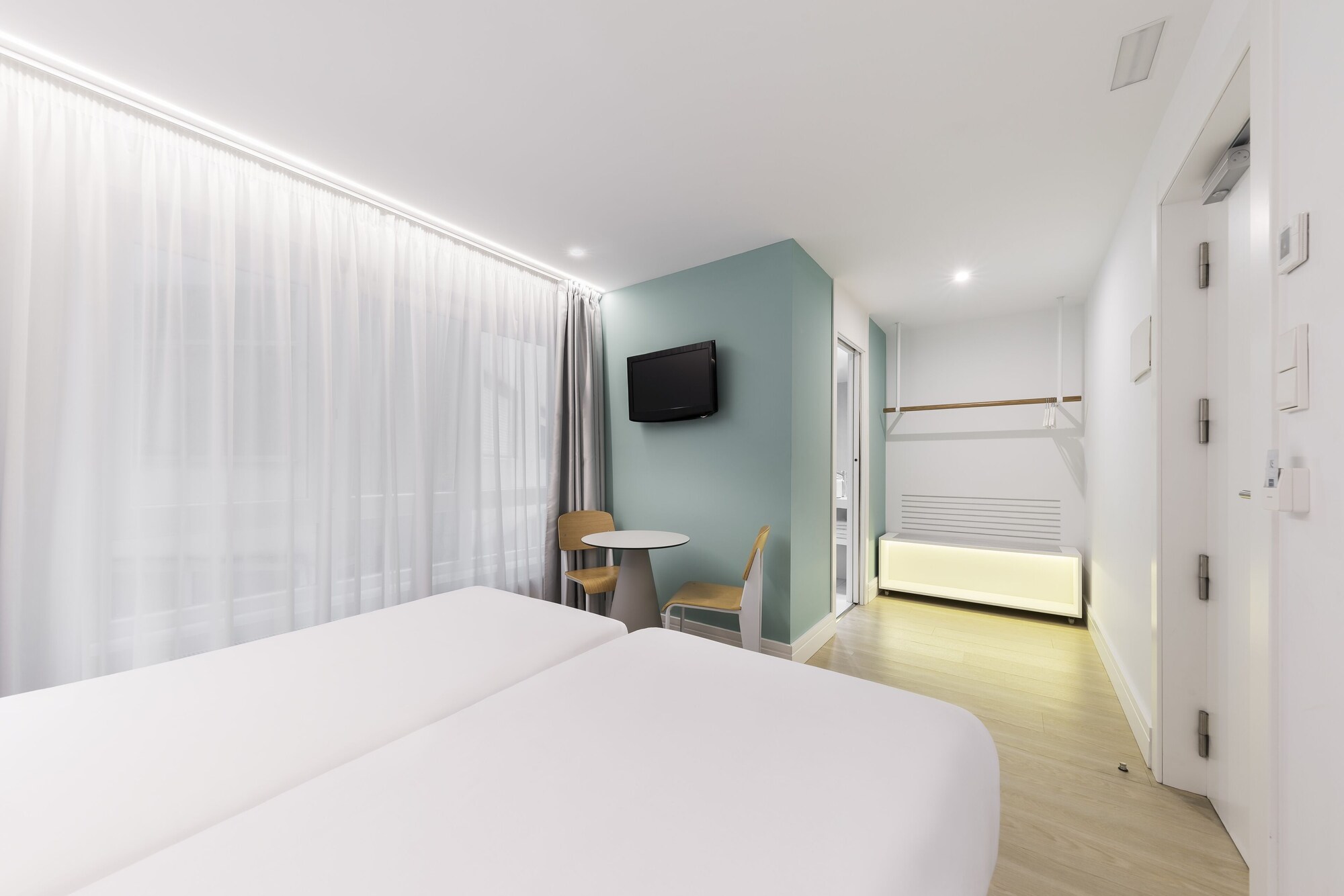 STANDARD, TWIN BEDS