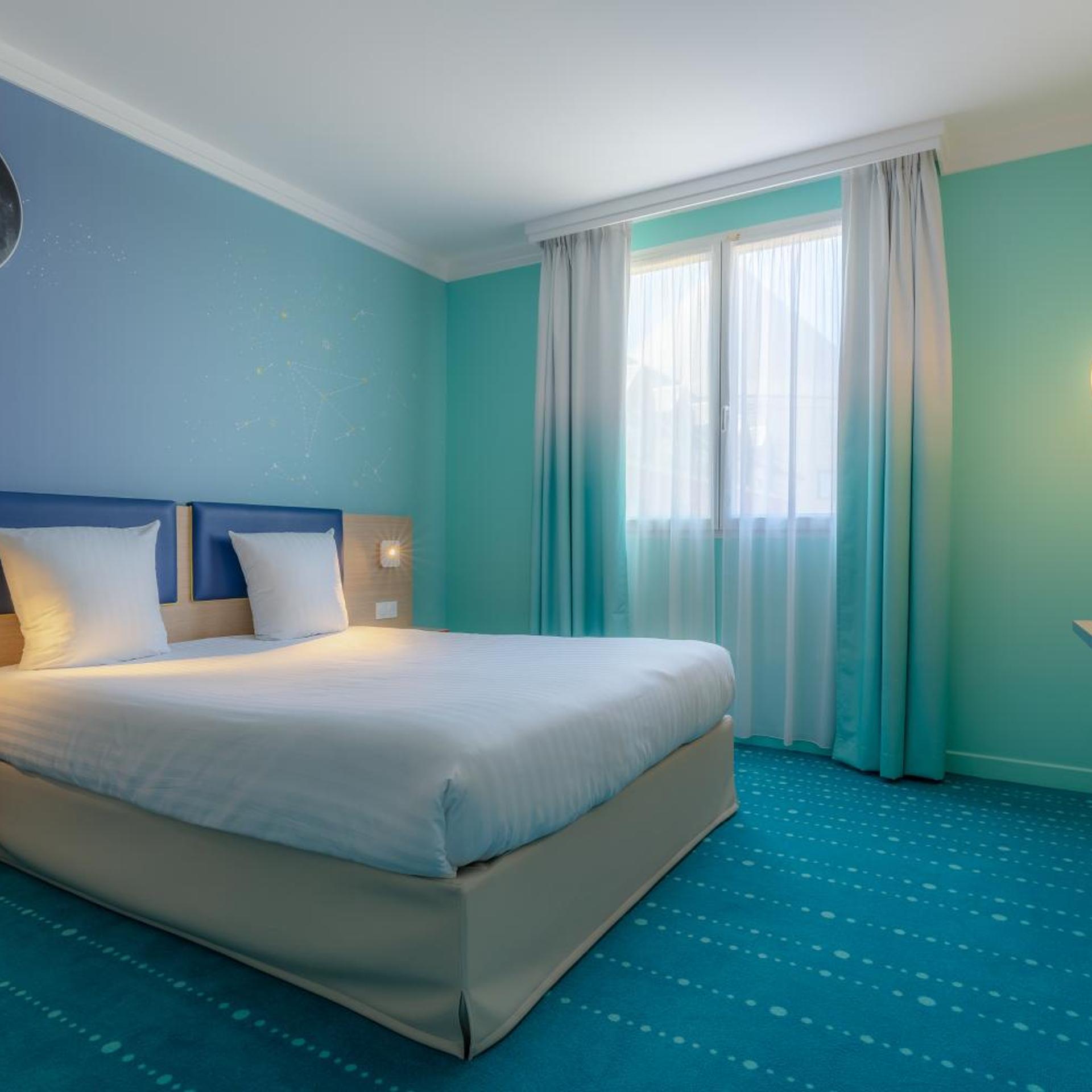 DOUBLE King bed