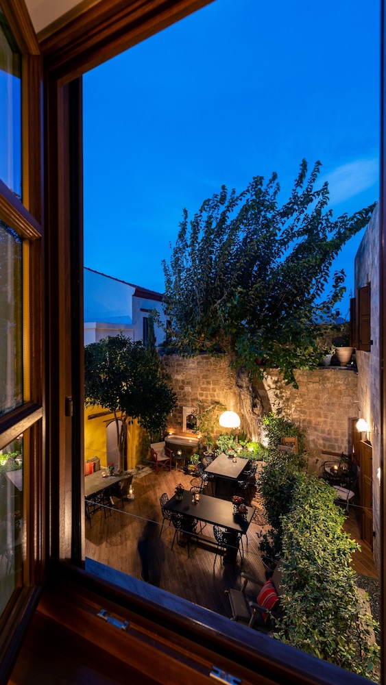 Kakkini Porta Rossa Exclusive Suites 40/50
