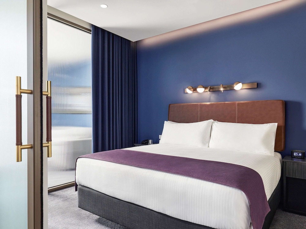 Rydges Ringwood 8/59
