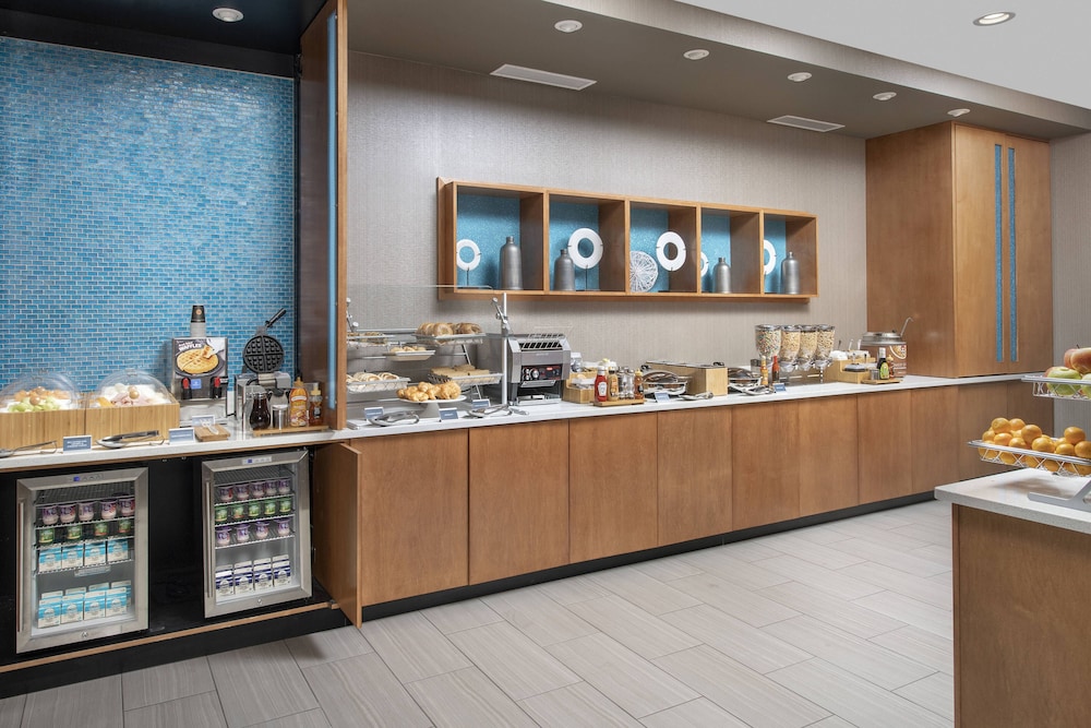 SpringHill Suites by Marriott Punta Gorda Harborside 28/35