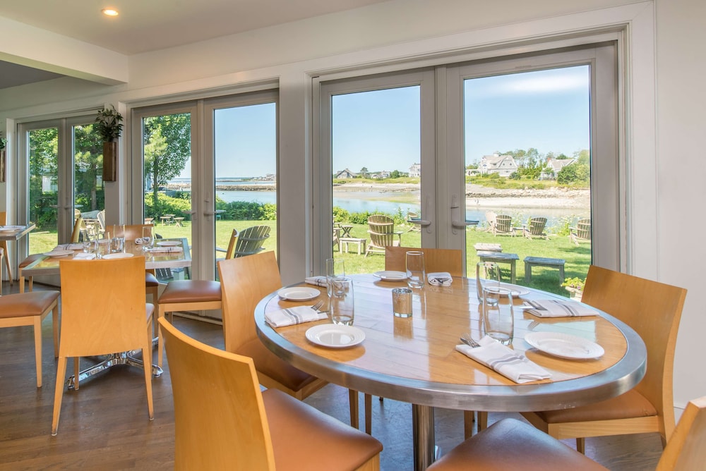 The Breakwater Inn and Spa 30/47