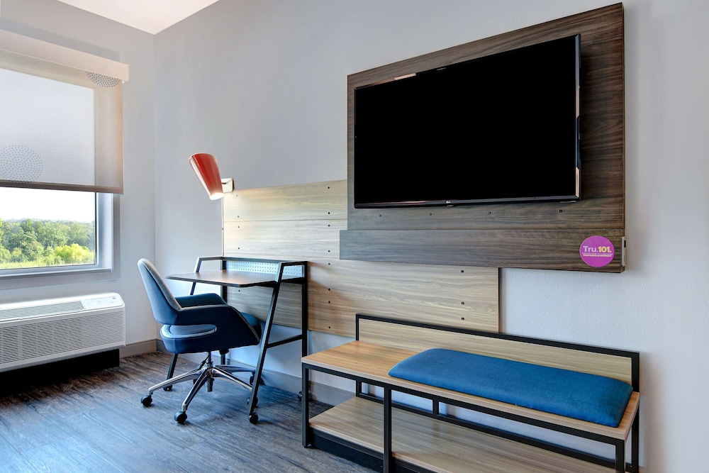 Tru By Hilton Macon North 40/41