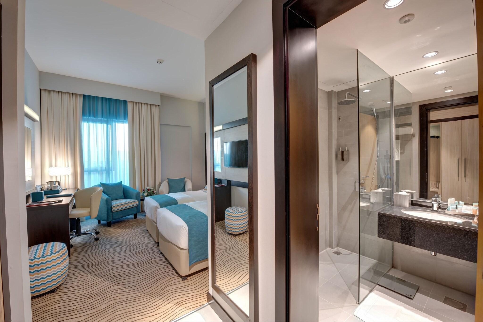 City Avenue Hotel 42/43