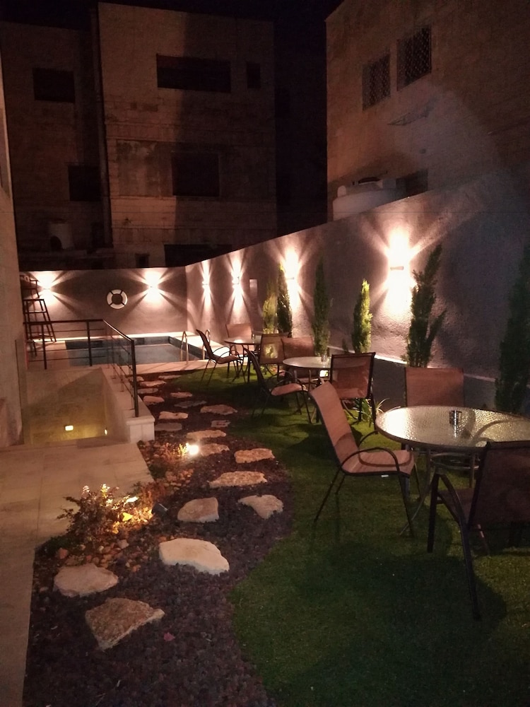 Shams al weibdeh hotel apartment 41/46