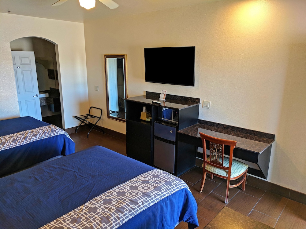 Americas Best Value Inn Brownsville 8/35