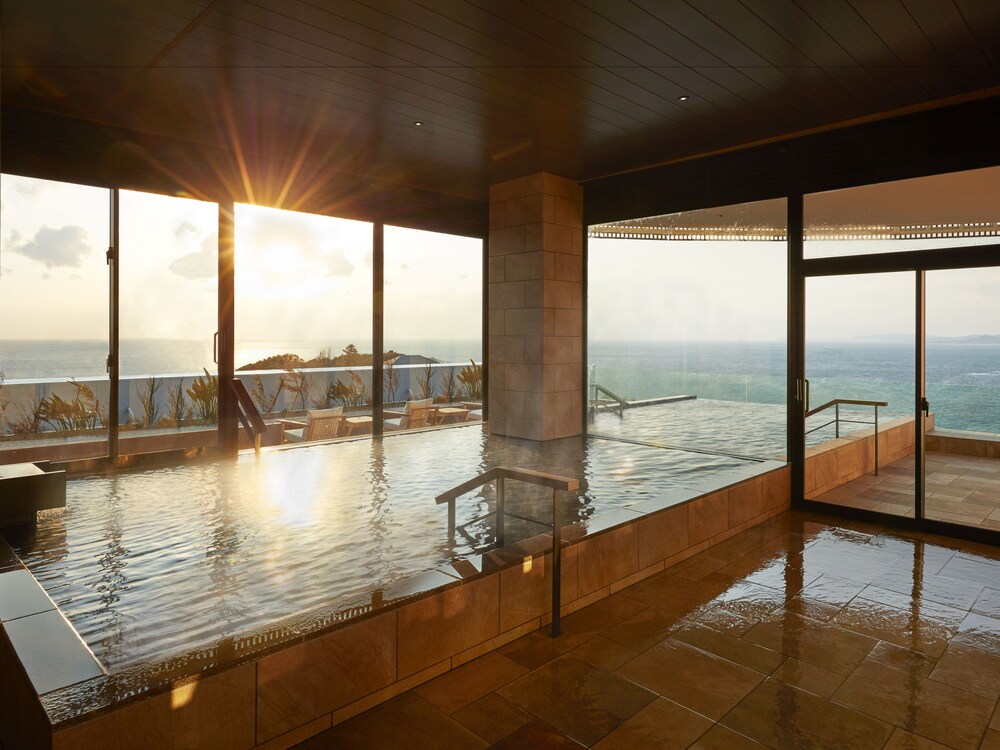 Infinito Hotel and Spa Nanki Shirahama (ex Green Hill Shirahama Hotel) 14/45