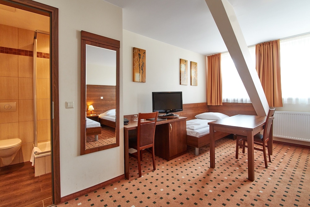 Hotel Europa City 58/67