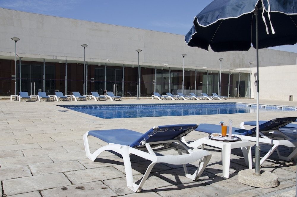 VIP Executive Santa Iria Hotel 48/49
