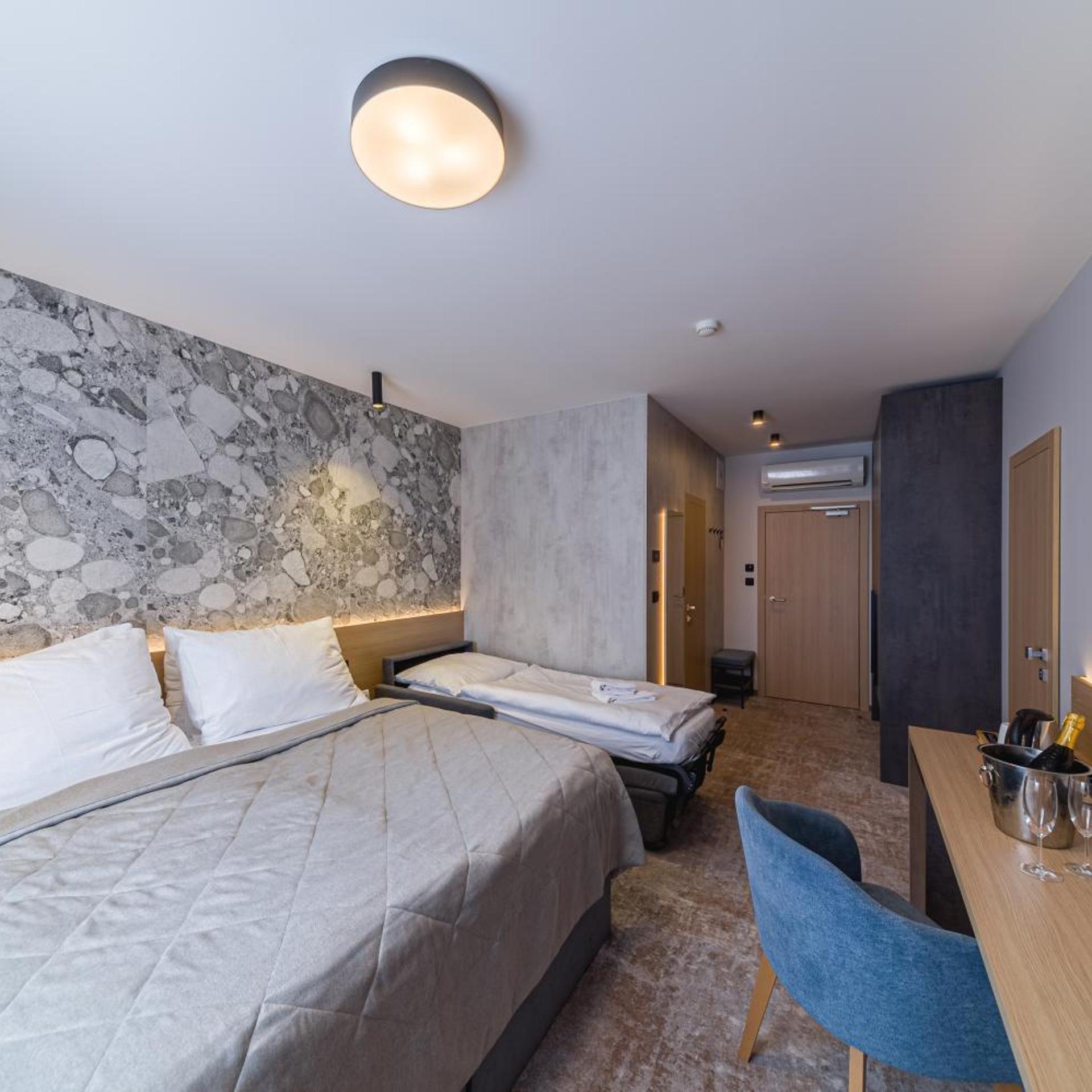Exclusive, Double or Twin Bed, with Extra Bed