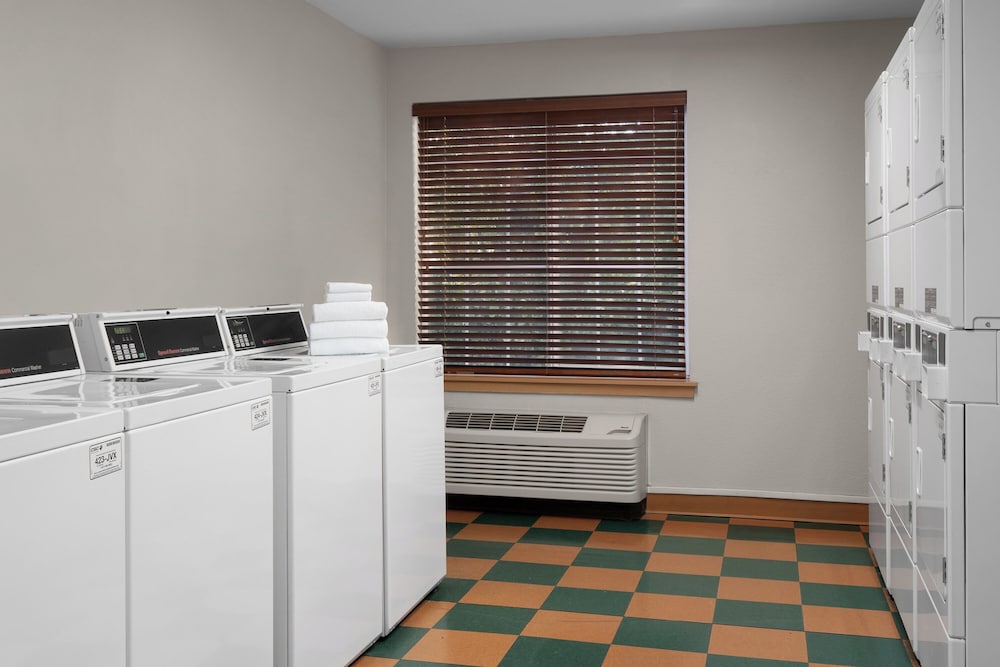 Larkspur Landing Sacramento - An All-Suite Hotel 56/60