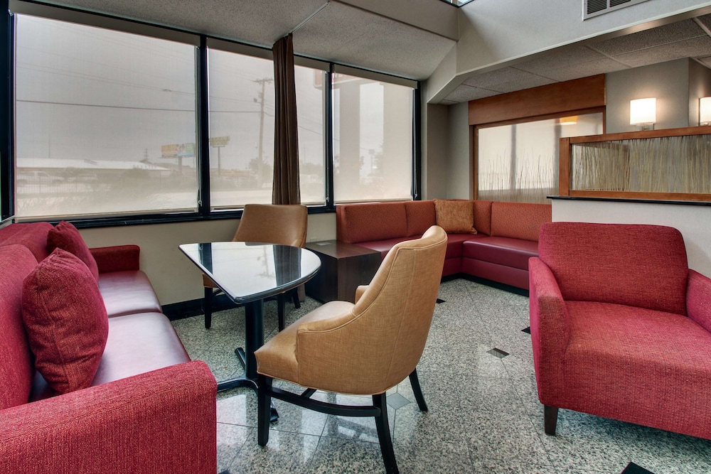 Drury Inn and Suites Bowling Green KY 23/50