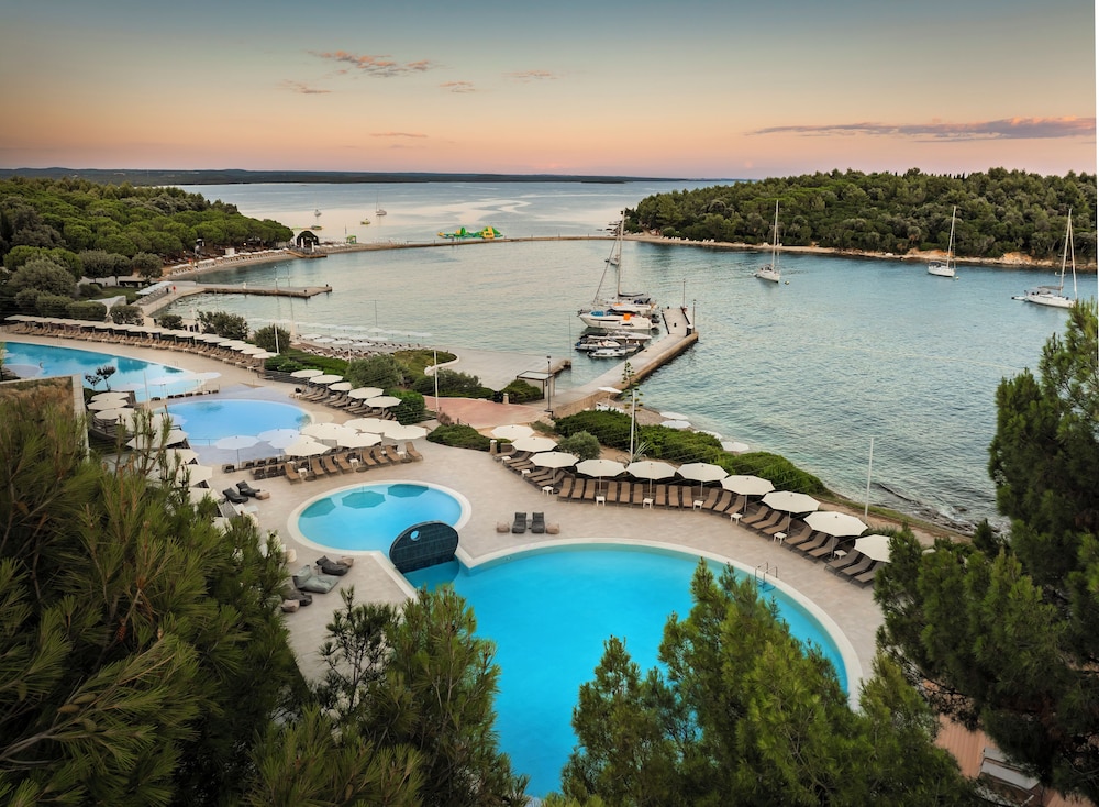 Island Hotel Istra 45/48