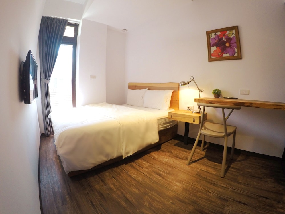 Lutel Hotel 20/100