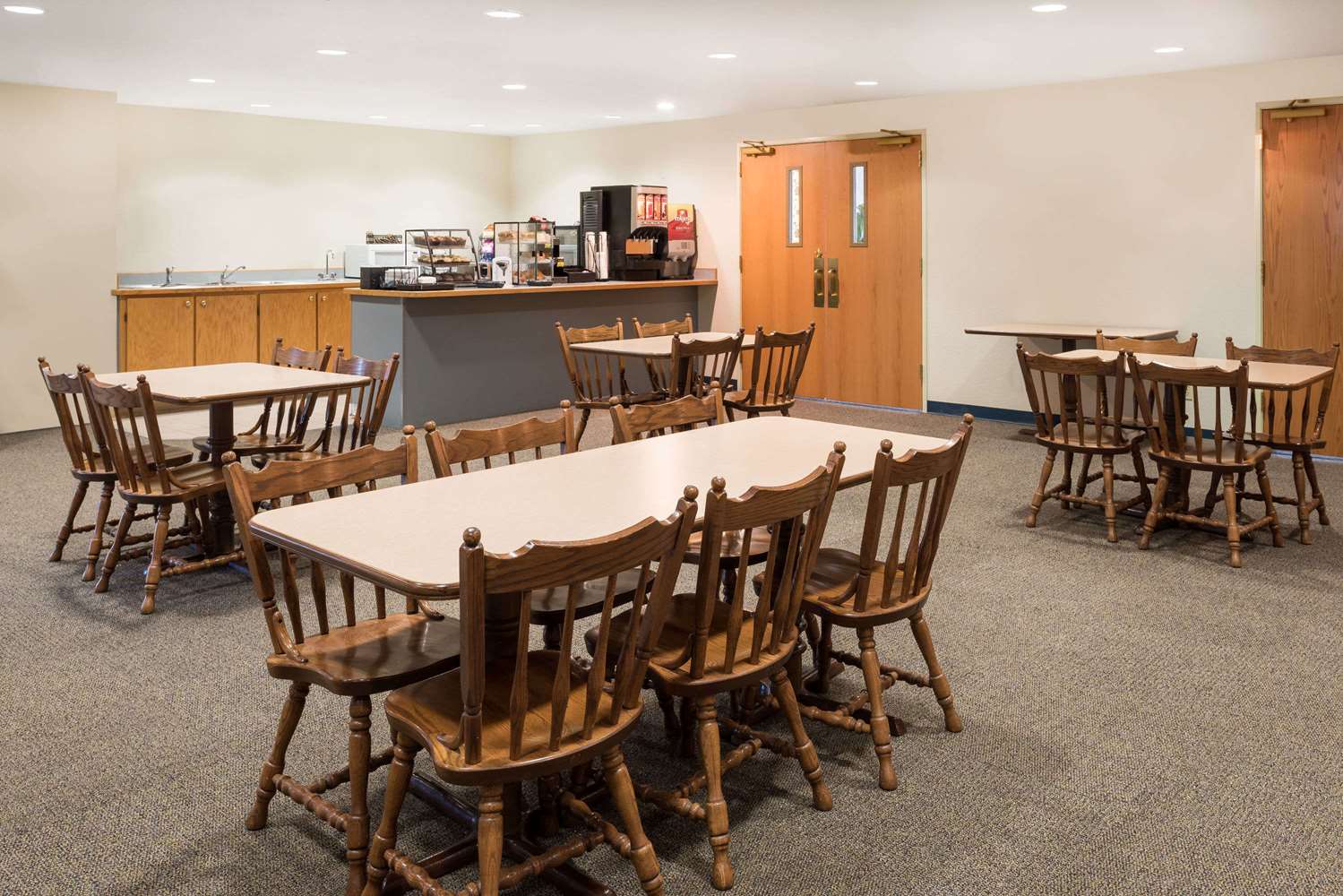 Microtel Inn and Suites by Wyndham Sainte Genevieve 18/25