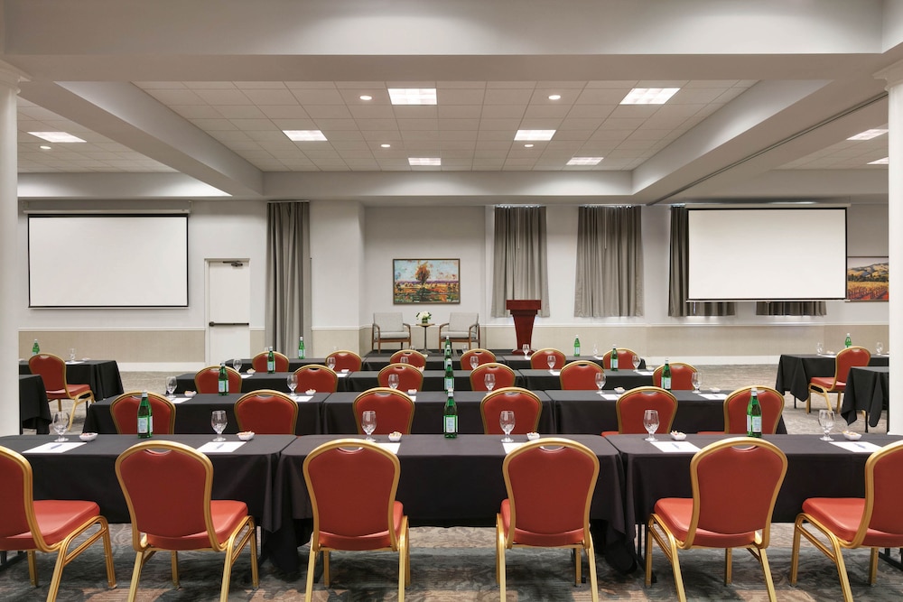 Four Points by Sheraton Sacramento International Airport 44/49