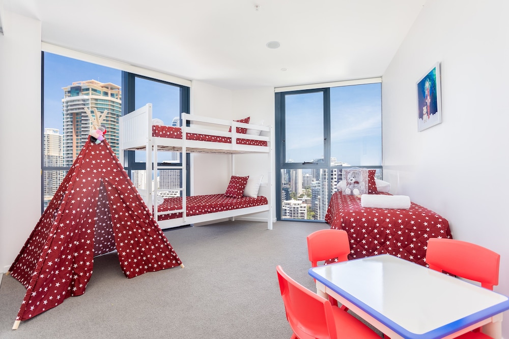 Ruby Gold Coast by CLLIX 41/63