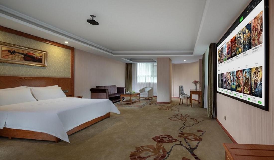Vienna Hotel (Huizhou Zhongkai Chenjiang Avenue) 8/25