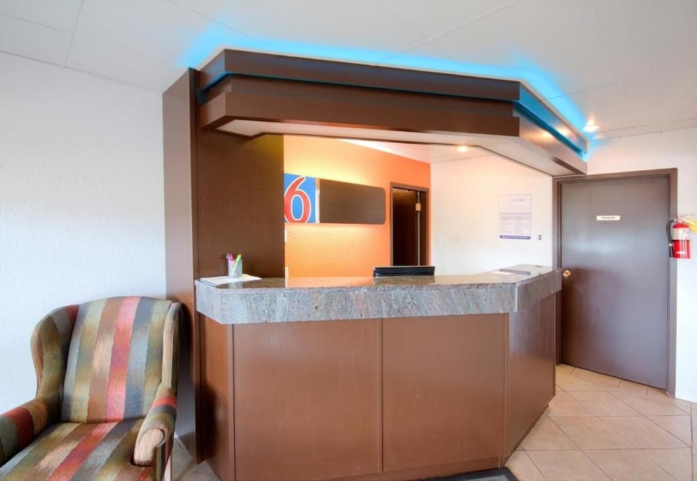 Motel6 Lethbridge Ab 9/62