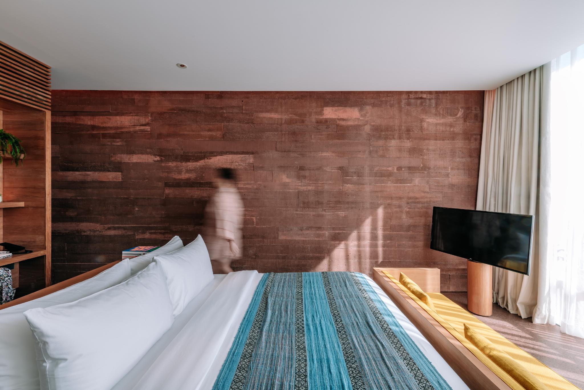 Bamboo, Studio, Queen Bed