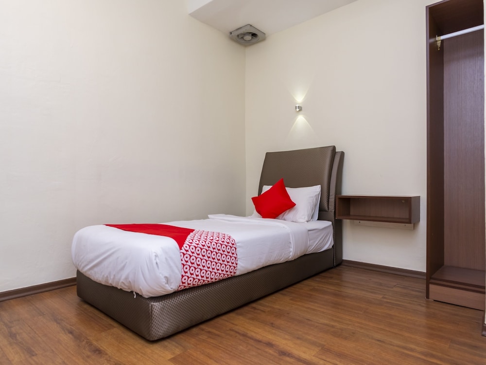 OYO 1214 Oro Hotel 10/19