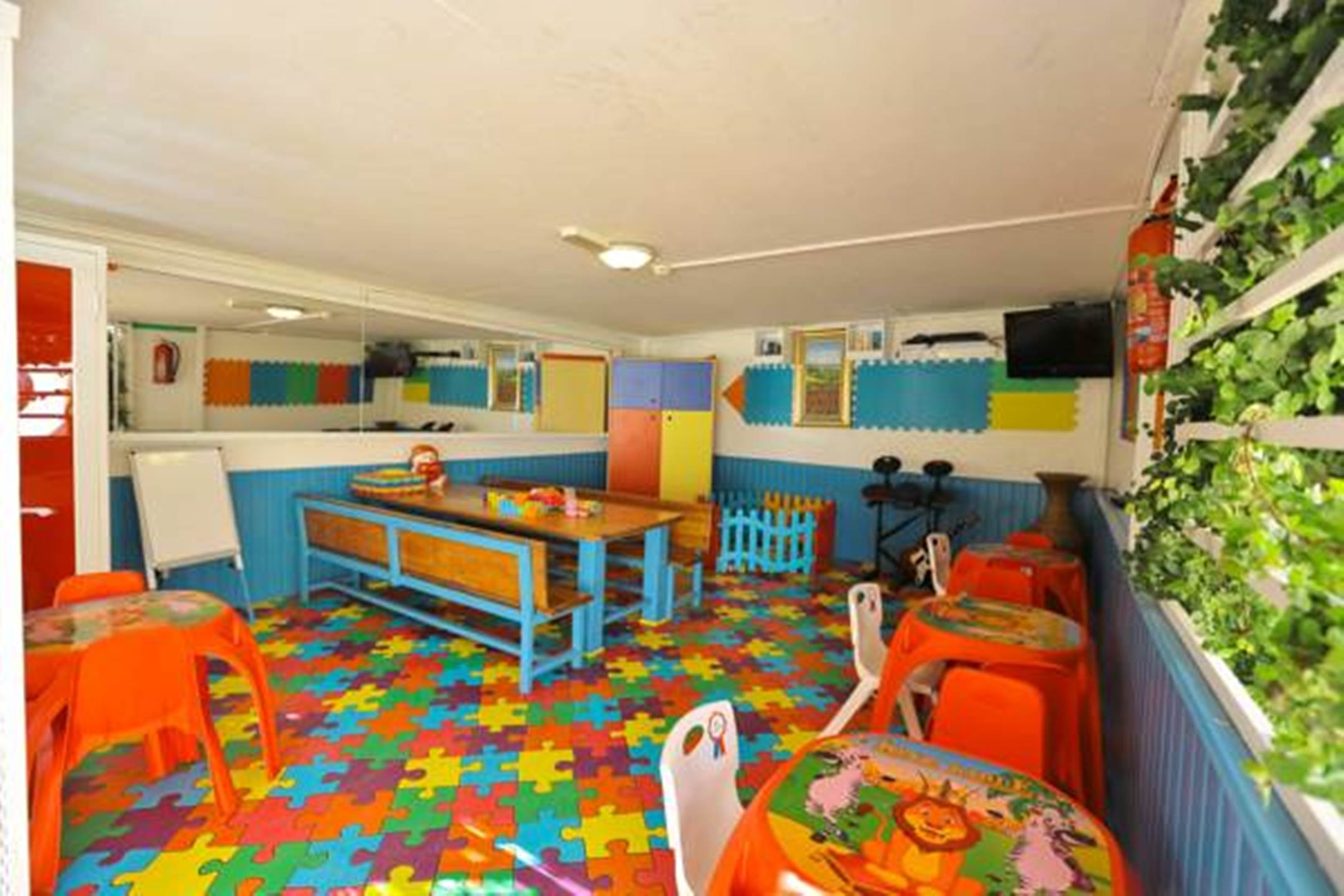 Club Big Blue Suite Hotel 44/50