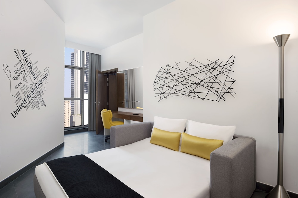 1 BEDROOM, TRYP, SUITE