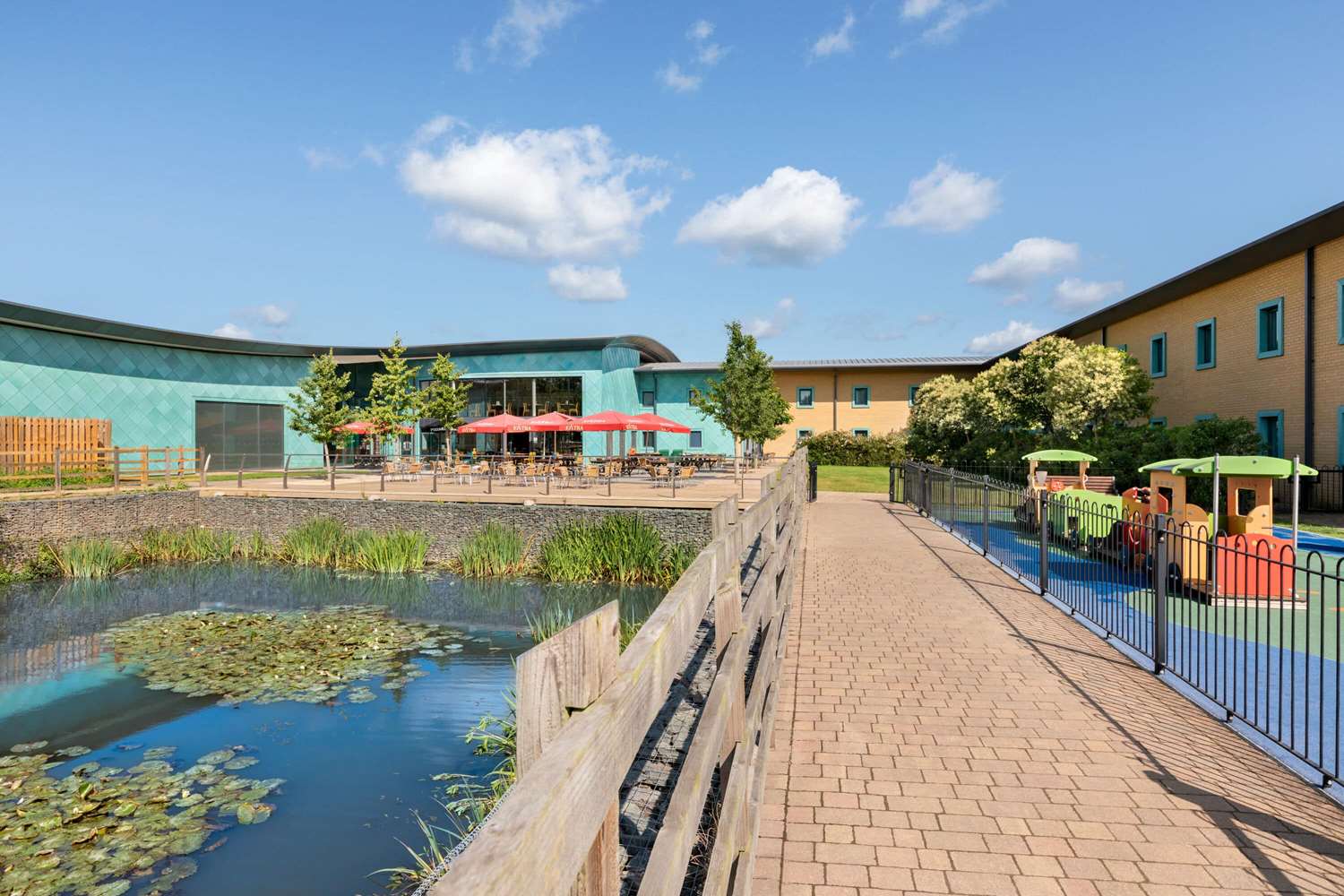 Ramada by Wyndham Cobham 42/47