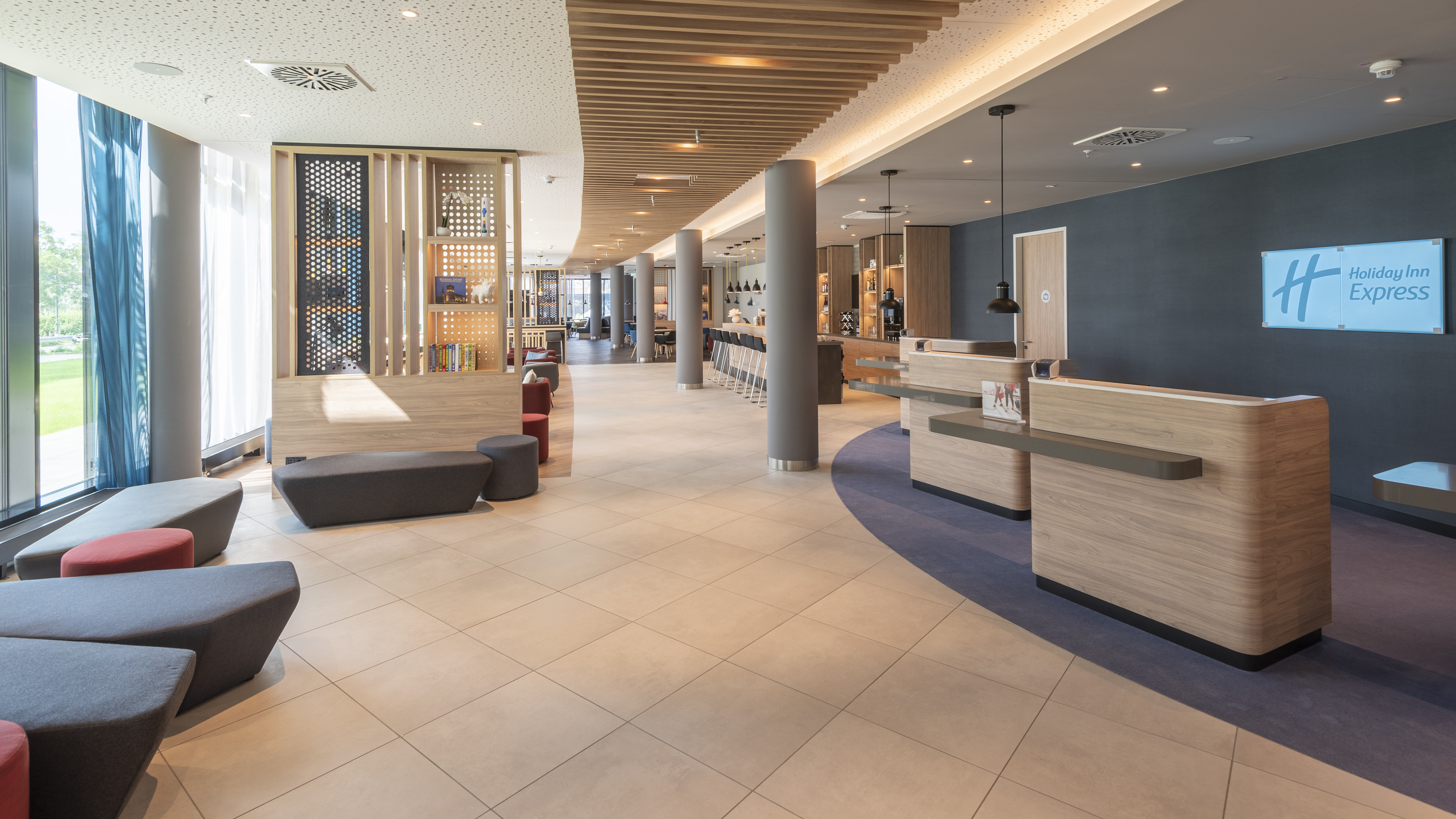 Holiday Inn Express Dusseldorf Hauptbahnhof 10/59