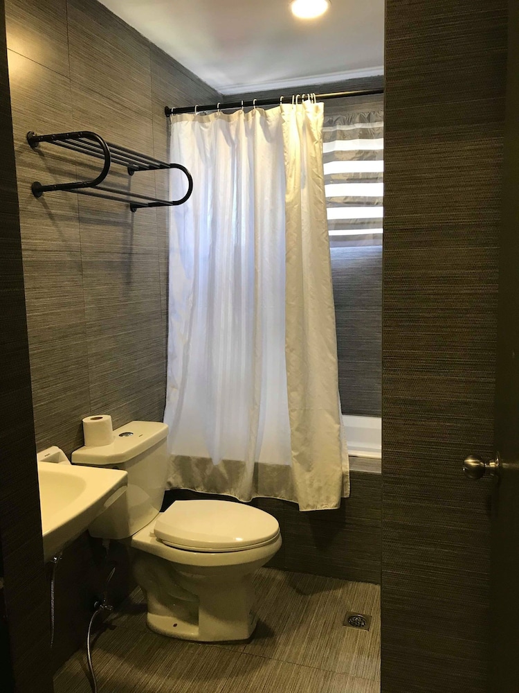 Cebu R Hotel Capitol 33/34