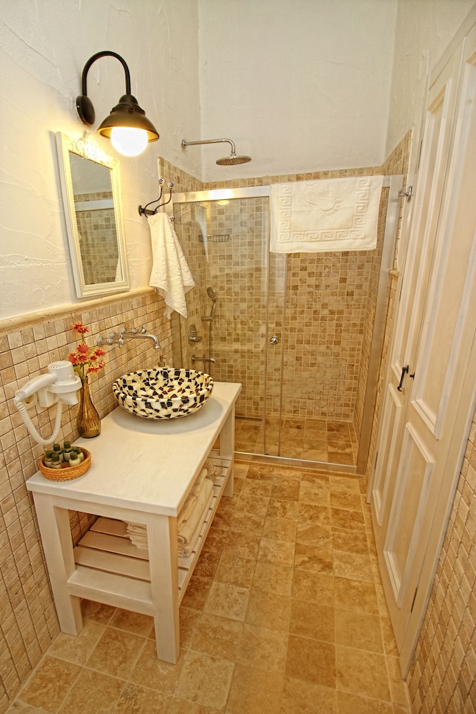 Kupina Butik Otel 83/84