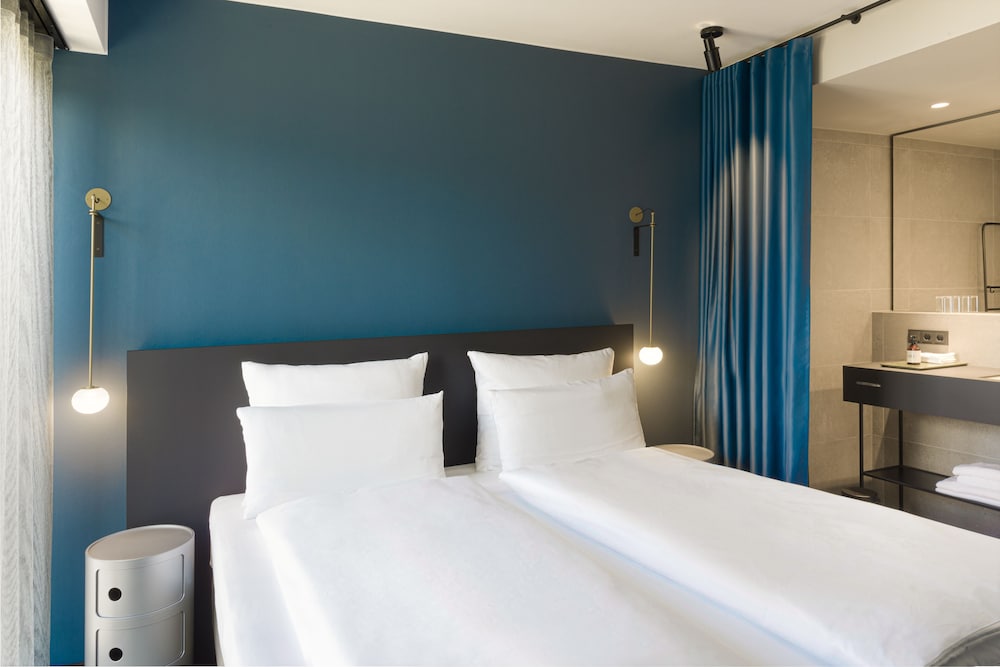 EmiLu Design Hotel 11/50