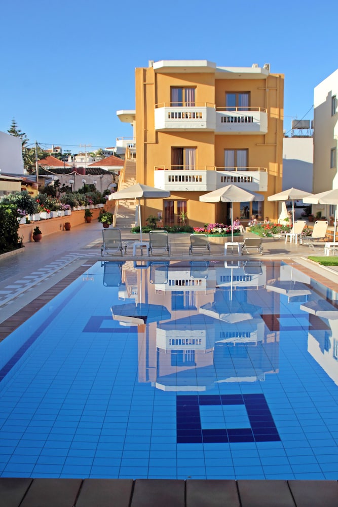 Esperides Beach Hotel Apartments 27/50