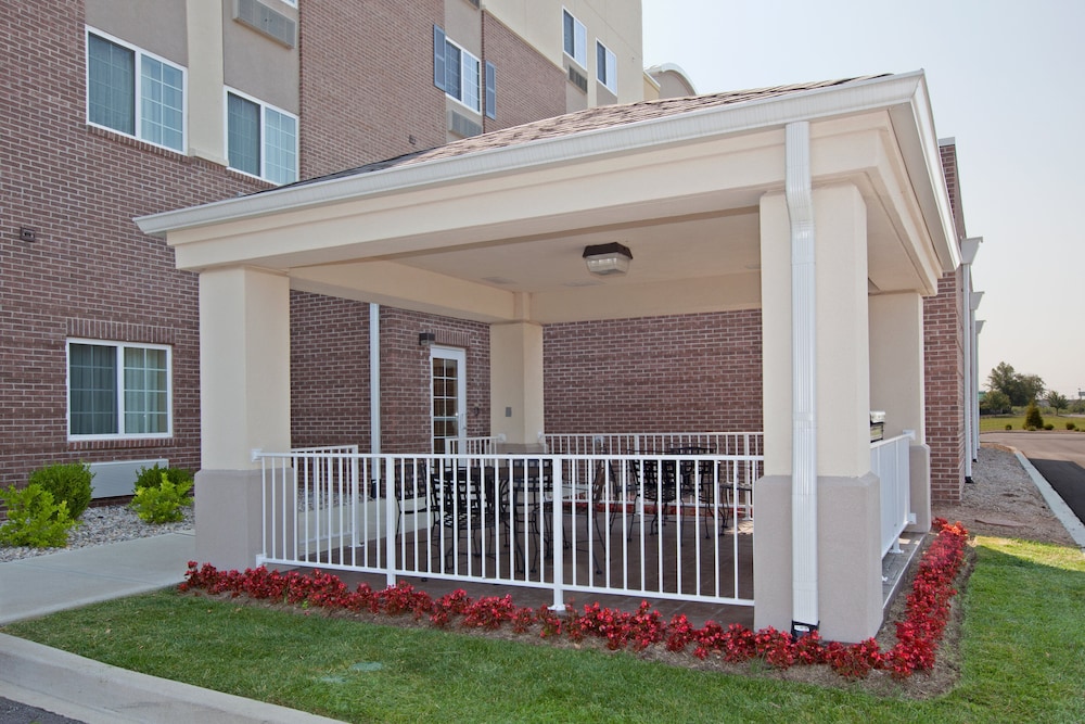 Candlewood Suites Louisville North 3/67