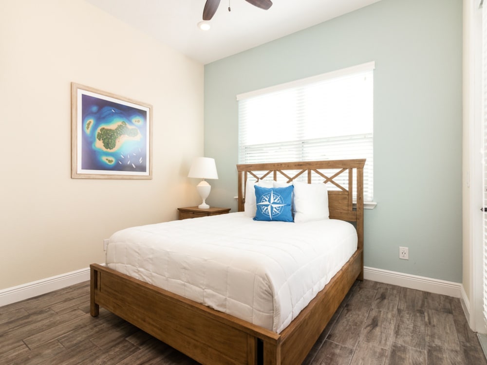 Home, House, King and Queen Bed, Park View