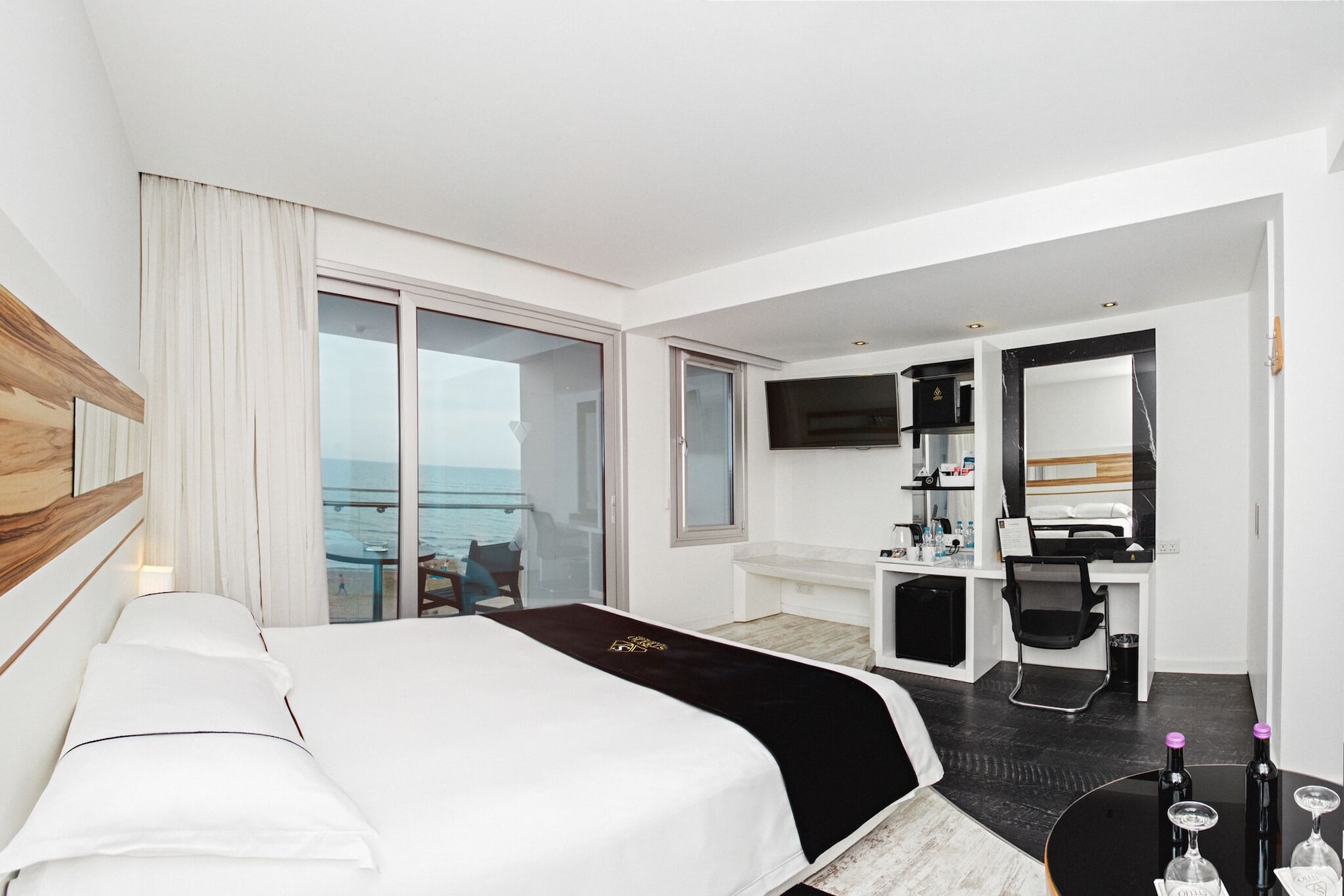 غرفة سوبيريور بسرير كوين بإطلالة على البحر بشرفة، The Ciao Stelio Deluxe Hotel - Adults Only 5/10