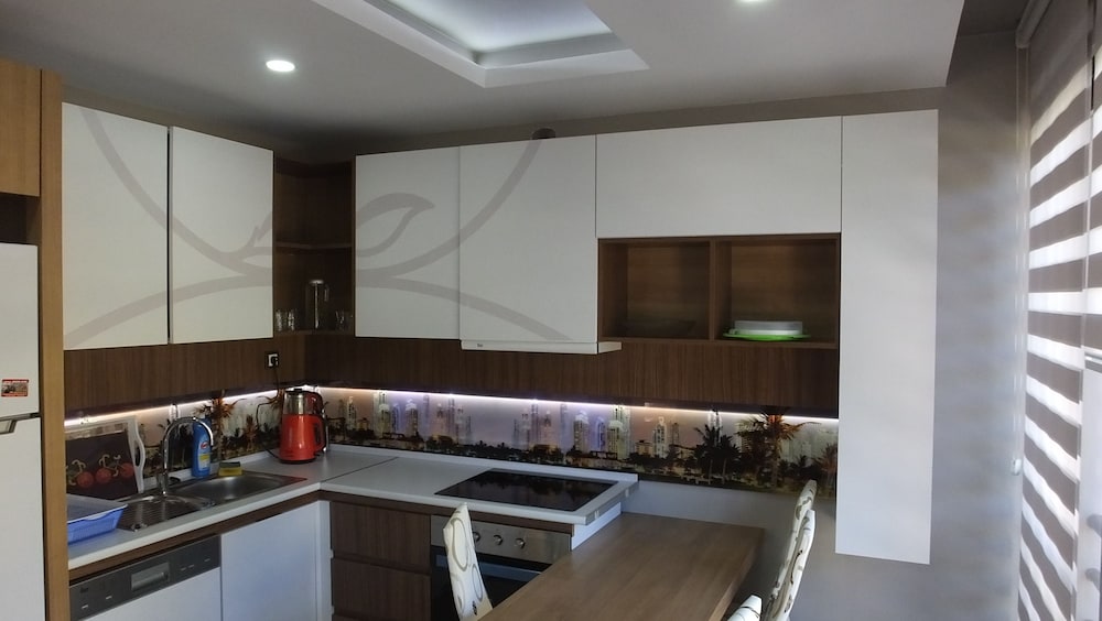 Hande Homes 38/39