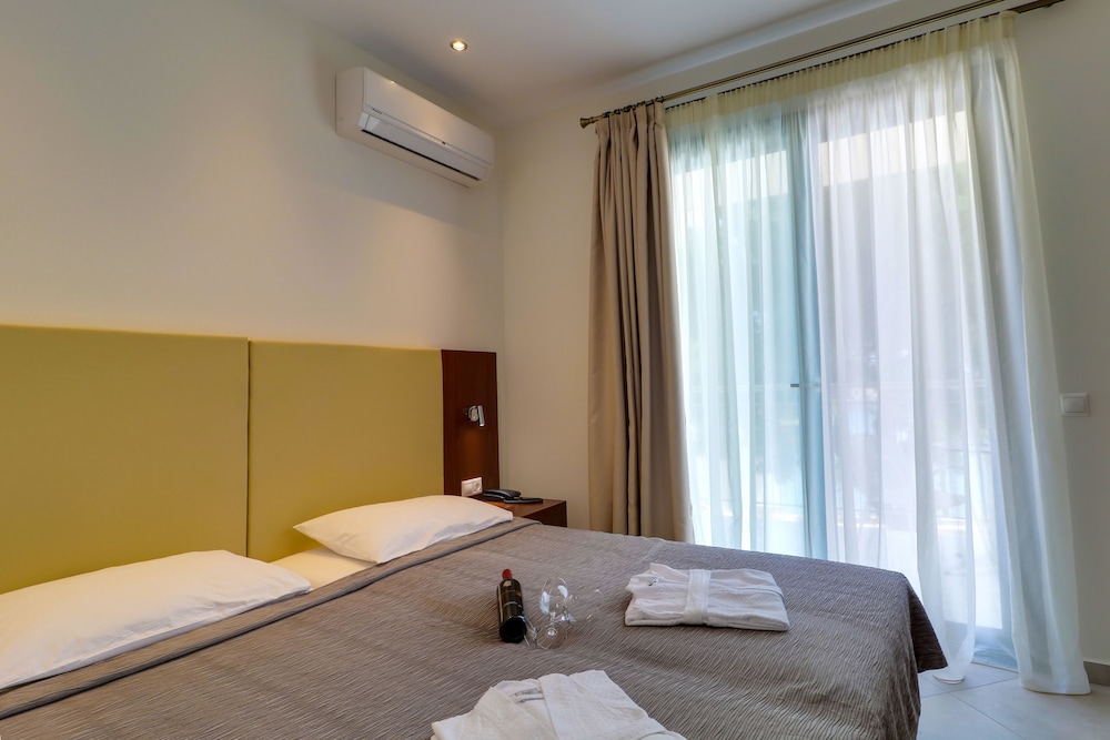 Room at Tosca Beach Hotel, KAVALA
