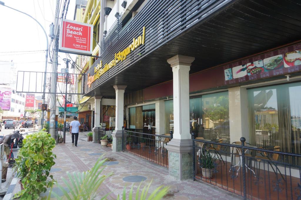 Losari Beach Inn photo3