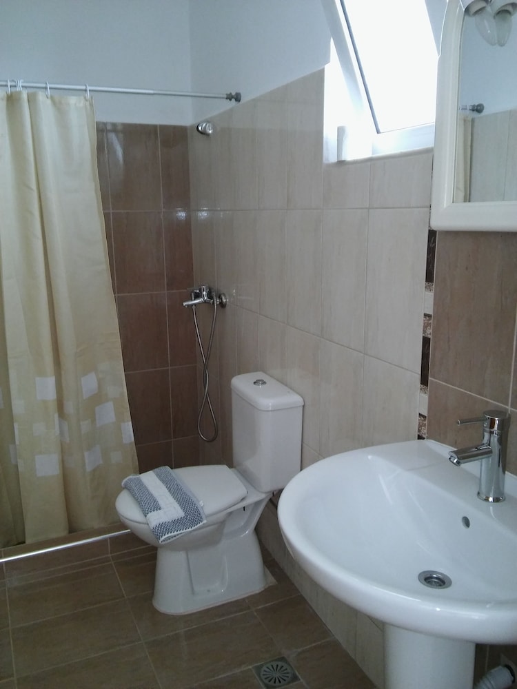 Maria Studios And Apartments 13/15