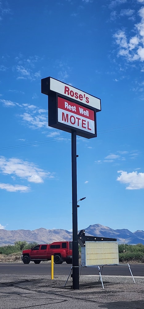 Rose's Motel 42/50