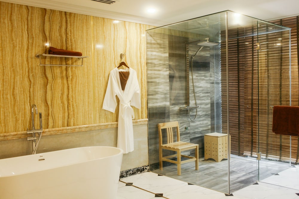 Central Luxury Ha Long Hotel 35/72