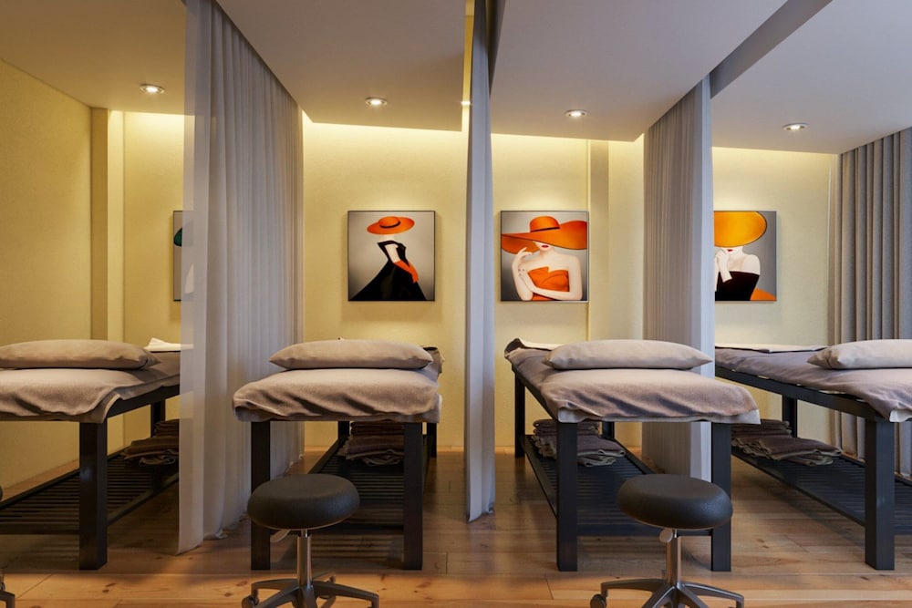 JaCosmo Hotel and Spa 41/50