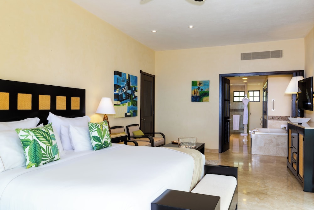 Garza Blanca Residences 13/74
