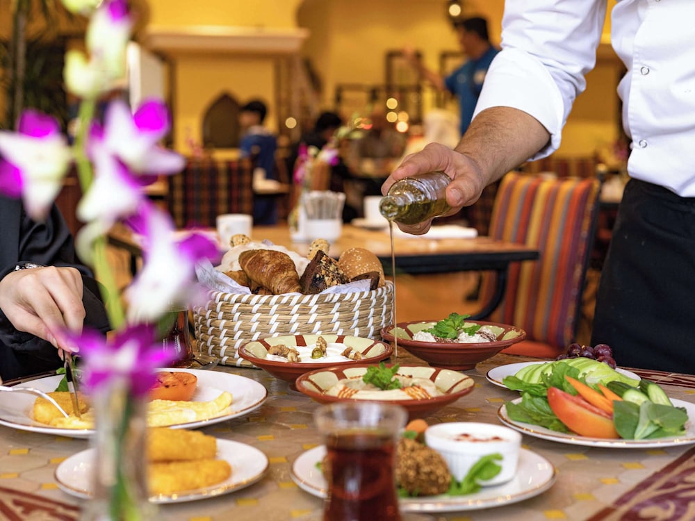 Mercure Grand Hotel Seef - All Suites 59/67