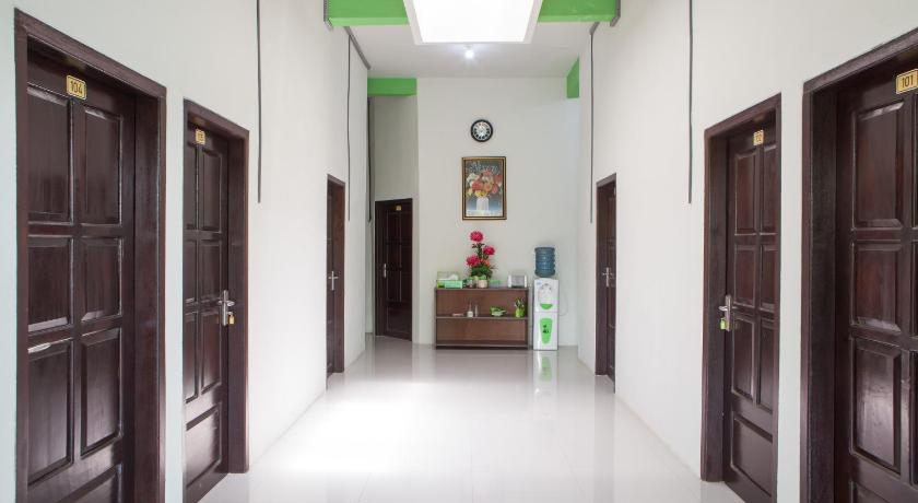 Reddoorz Near Banyuwangi Baru Station 22/28