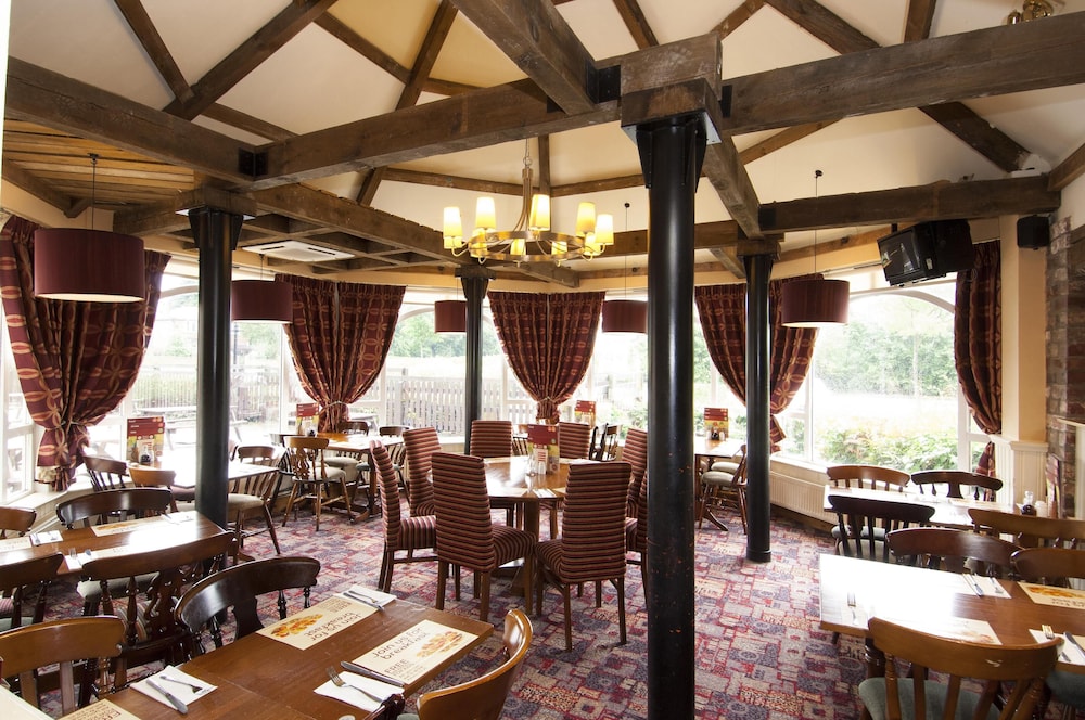 Premier Inn Leeds South (Birstall) 26/37