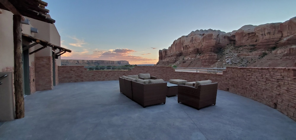 Bluff Dwellings Resort 35/67