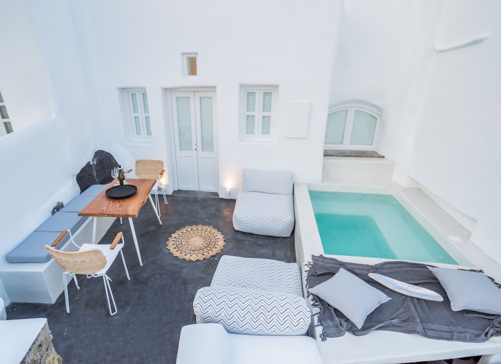 Canvas Suites 21/50