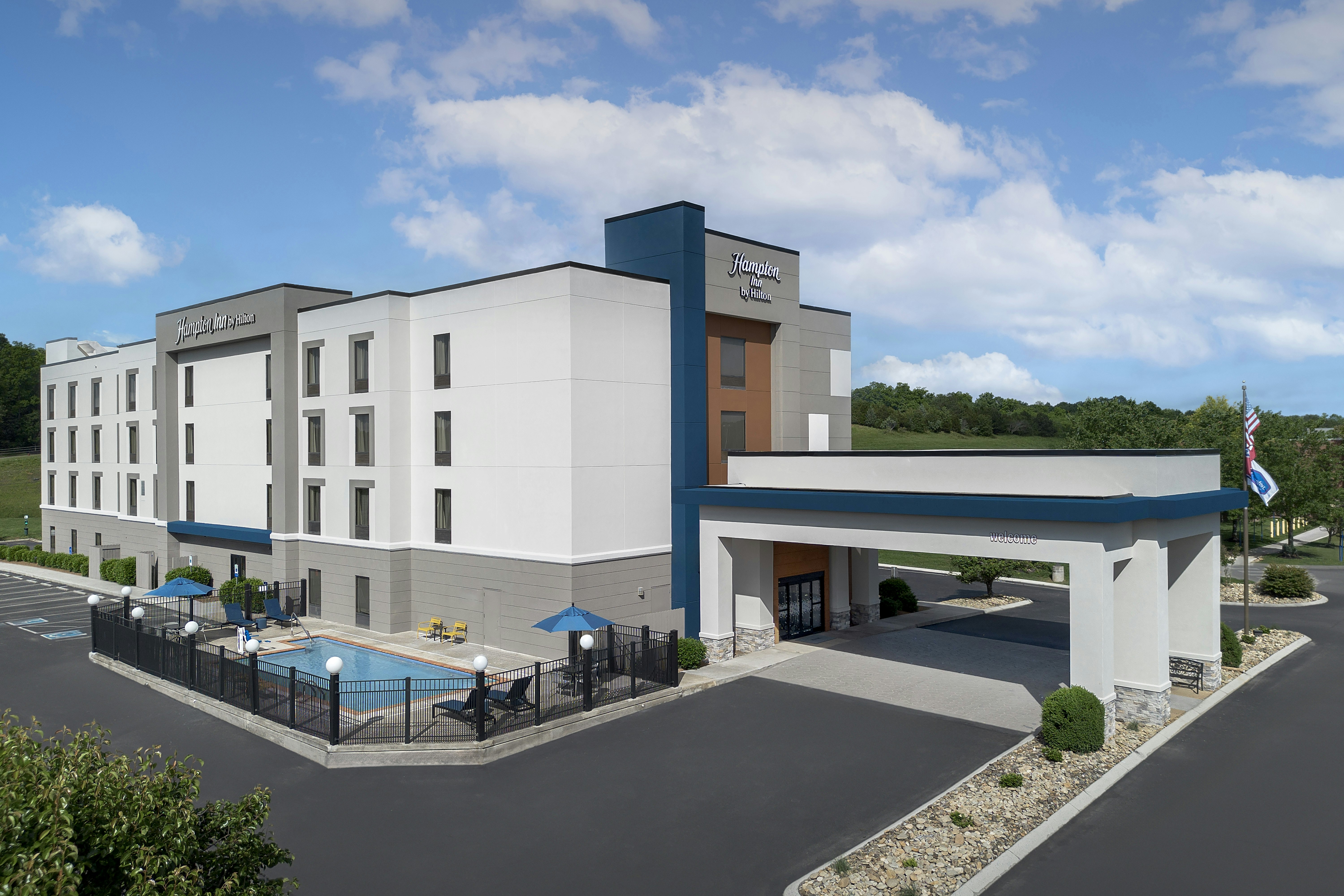 Hampton Inn Lenoir City 2/36